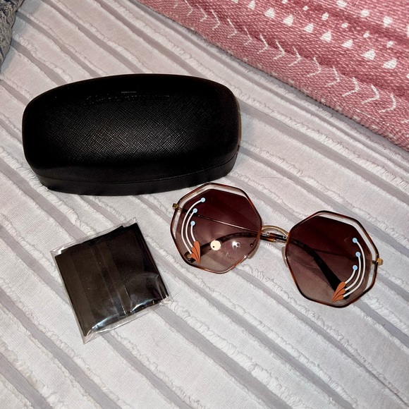 New Chloé Round Gradient Sunglasses - Picture 11 of 12